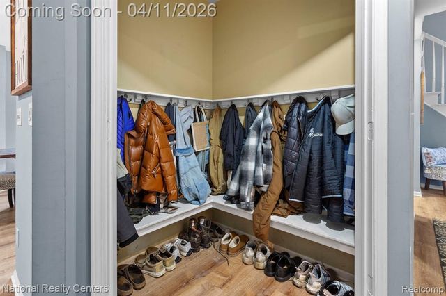 316 Lenox Lane, Brighton, MI 48114