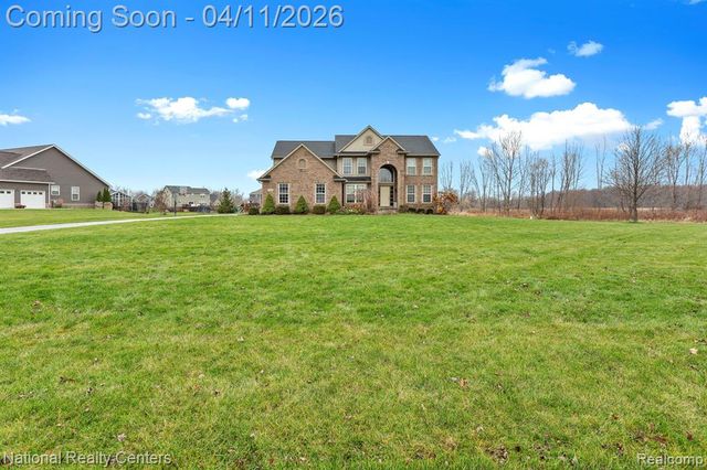 316 Lenox Lane, Brighton, MI 48114