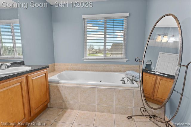 316 Lenox Lane, Brighton, MI 48114