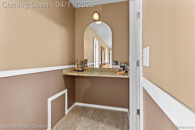 316 Lenox Lane, Brighton, MI 48114