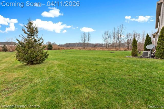 316 Lenox Lane, Brighton, MI 48114