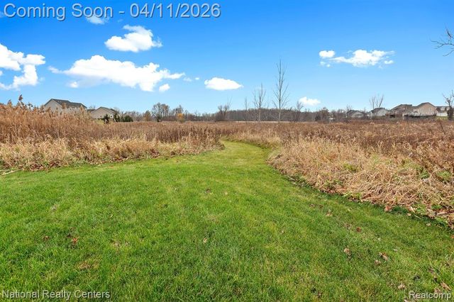 316 Lenox Lane, Brighton, MI 48114