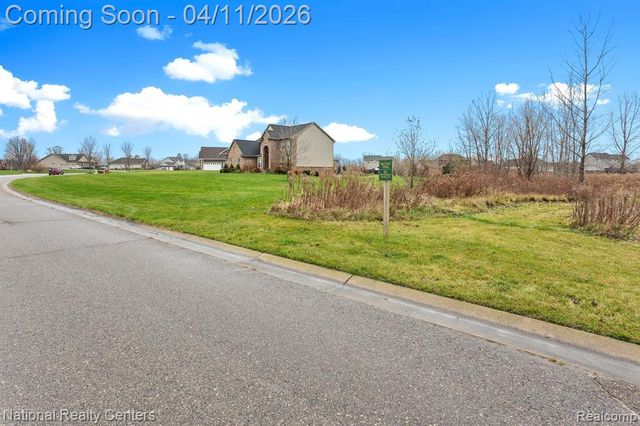 316 Lenox Lane, Brighton, MI 48114