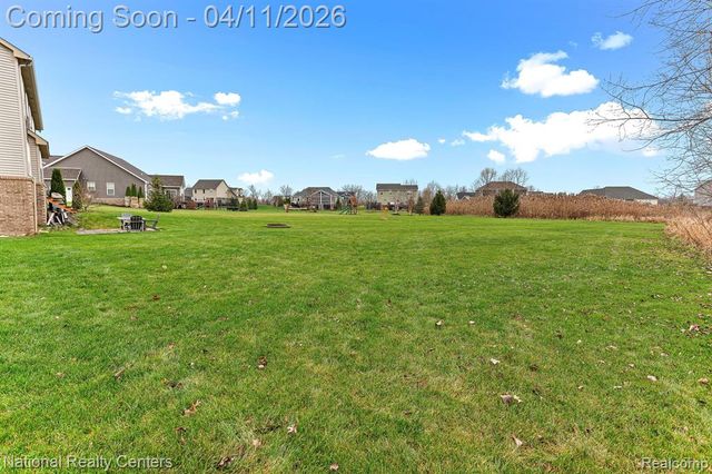 316 Lenox Lane, Brighton, MI 48114