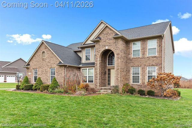 316 Lenox Lane, Brighton, MI 48114