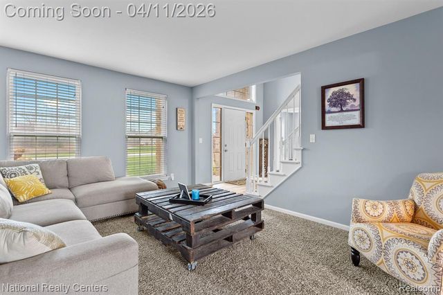 316 Lenox Lane, Brighton, MI 48114