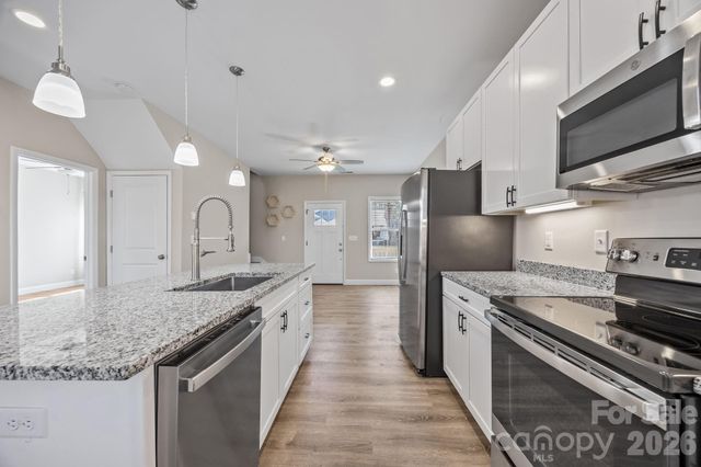 88 Winston Avenue, Asheville, NC 28803