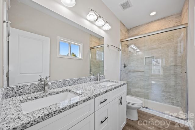 88 Winston Avenue, Asheville, NC 28803