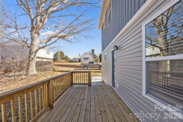 88 Winston Avenue, Asheville, NC 28803