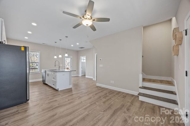 88 Winston Avenue, Asheville, NC 28803