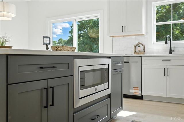 196 Kentmoor Farm Road, Madison Heights, VA 24572