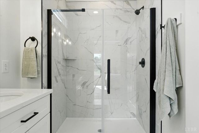 196 Kentmoor Farm Road, Madison Heights, VA 24572