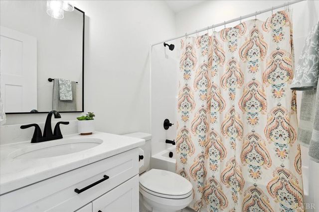 196 Kentmoor Farm Road, Madison Heights, VA 24572