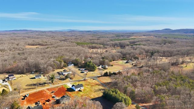 196 Kentmoor Farm Road, Madison Heights, VA 24572