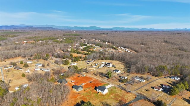 196 Kentmoor Farm Road, Madison Heights, VA 24572