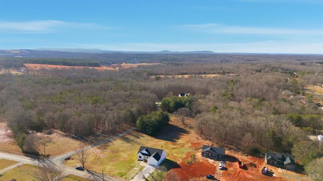 196 Kentmoor Farm Road, Madison Heights, VA 24572