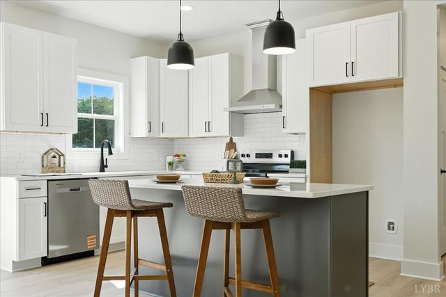 196 Kentmoor Farm Road, Madison Heights, VA 24572