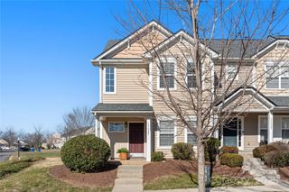 17525 Caldwell Track Drive, Cornelius, NC 28031