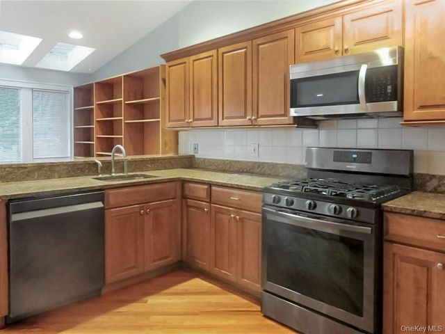 218 Carroll Avenue, Mamaroneck, NY 10543