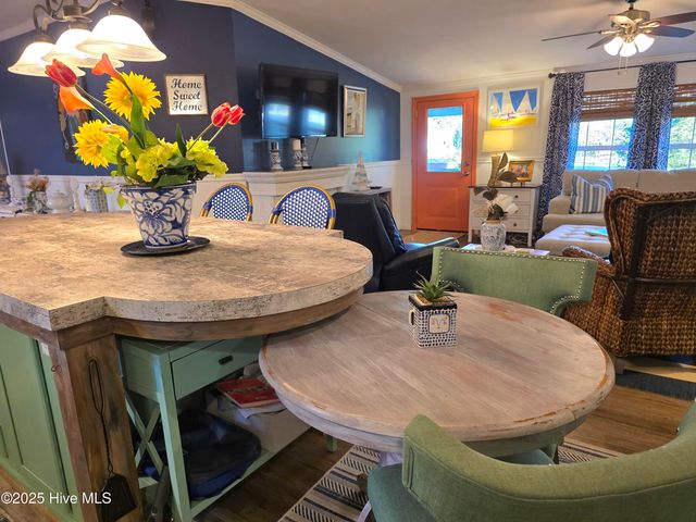 1873 Highway 101, Beaufort, NC 28516