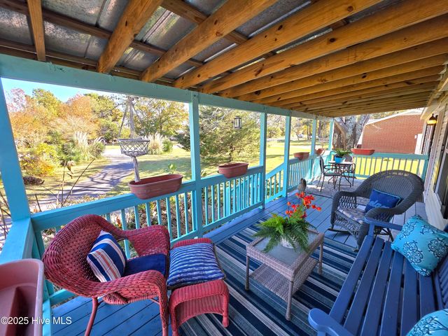 1873 Highway 101, Beaufort, NC 28516