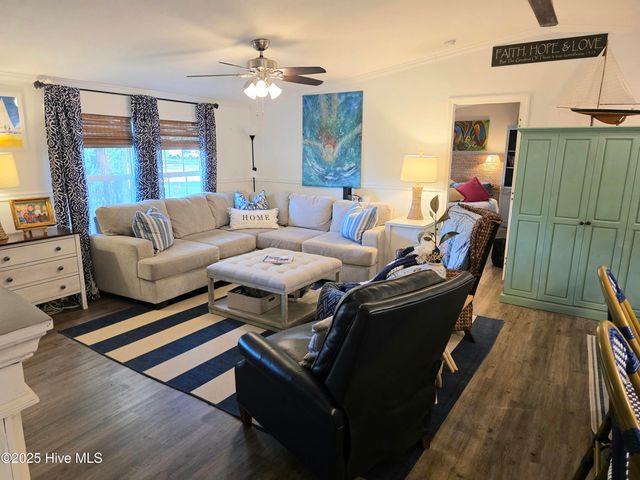 1873 Highway 101, Beaufort, NC 28516