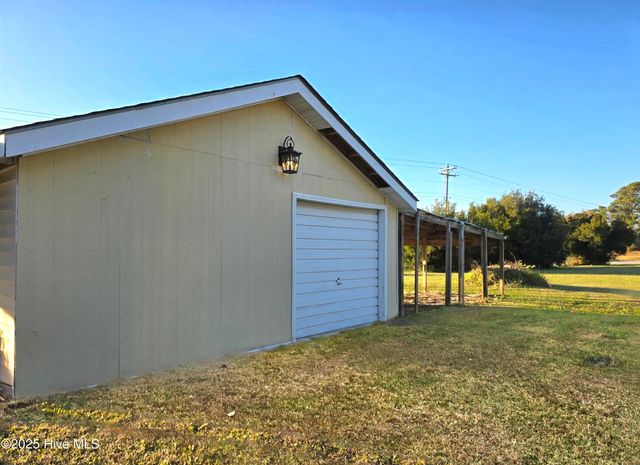 1873 Highway 101, Beaufort, NC 28516