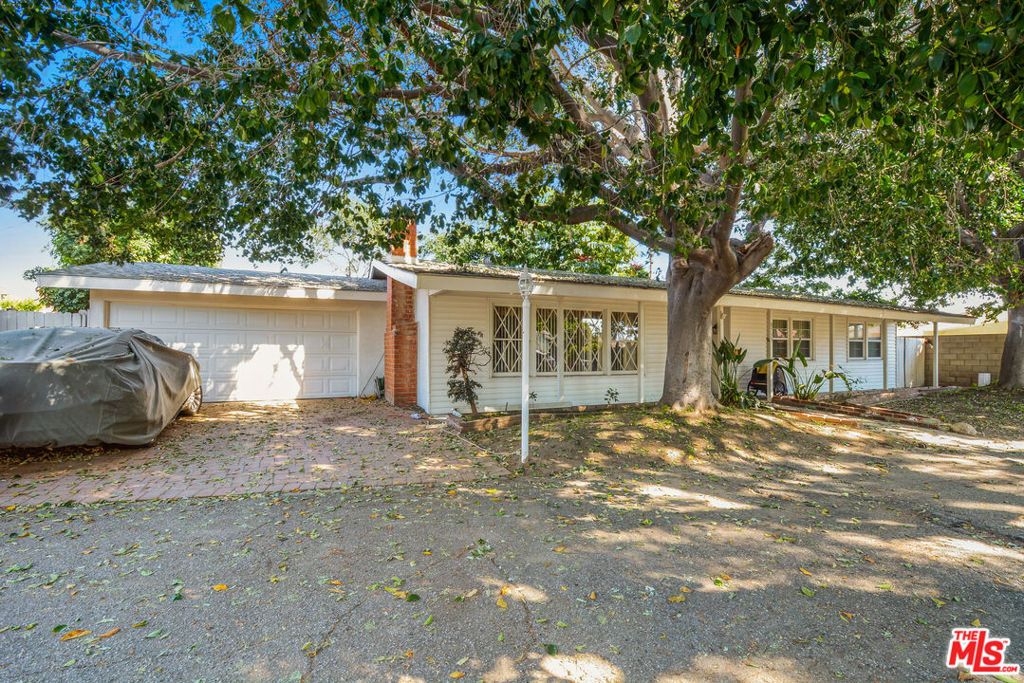 Image 3 of property listing at 8759 Duarte Road, San Gabriel, CA 91775