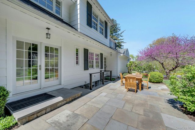 100 Walworth Avenue, Scarsdale, NY 10583
