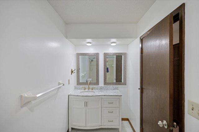 3656 Brookdale Drive N, Brooklyn Park, MN 55443