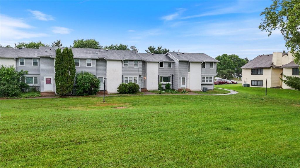 3656 Brookdale Drive N, Brooklyn Park, MN 55443