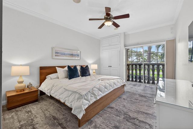 922 N SHORE DRIVE NE, St Petersburg, FL 33701