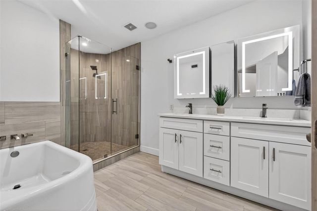 922 N SHORE DRIVE NE, St Petersburg, FL 33701