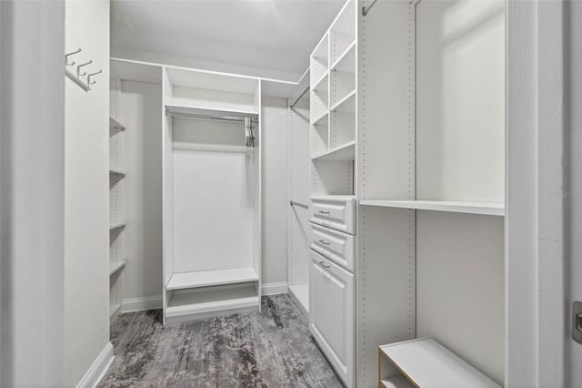 922 N SHORE DRIVE NE, St Petersburg, FL 33701