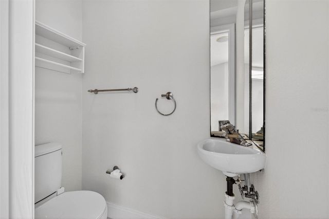 922 N SHORE DRIVE NE, St Petersburg, FL 33701