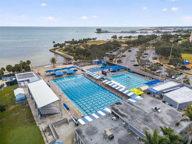 922 N SHORE DRIVE NE, St Petersburg, FL 33701