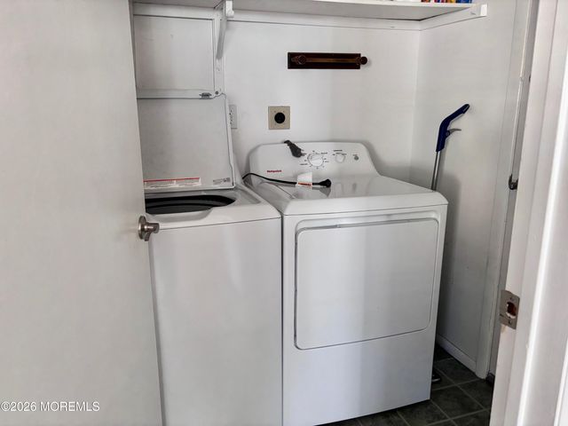945B Liverpool Circle, Manchester, NJ 08759