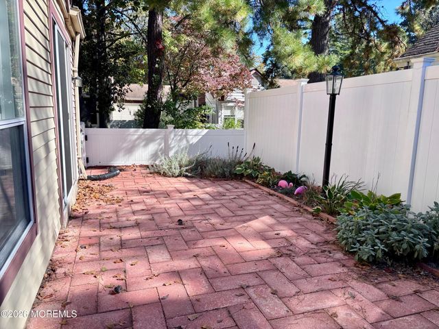 945B Liverpool Circle, Manchester, NJ 08759