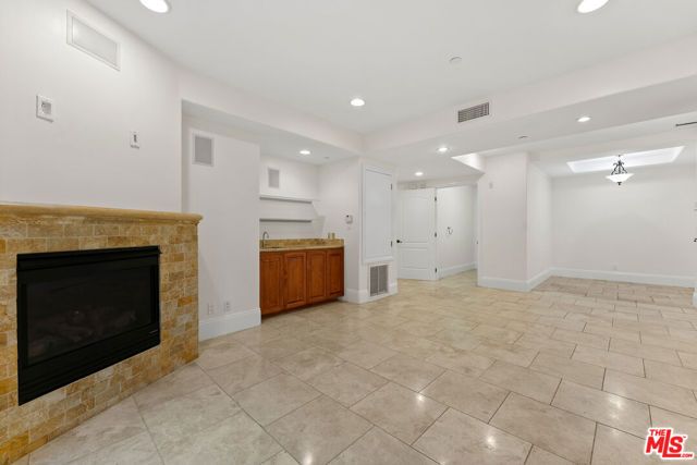 16123 W Sunset Boulevard 101, Pacific Palisades (los Angeles), CA 90272