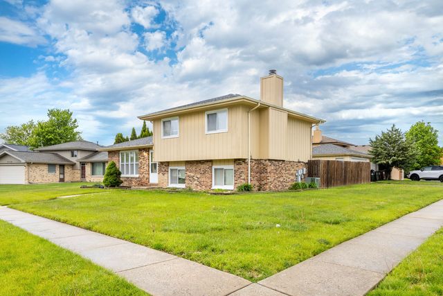 4024 W 172nd Place, Country Club Hills, IL 60478