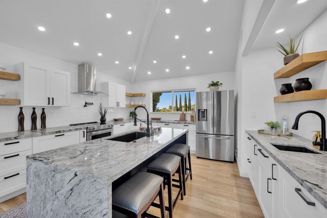 34 Kulalani Cir, Kula, HI 96790