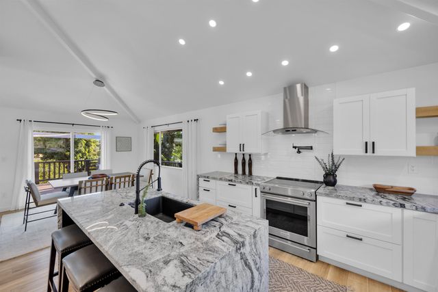 34 Kulalani Cir, Kula, HI 96790