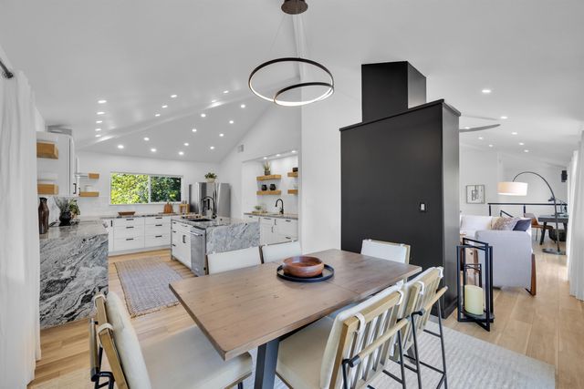 34 Kulalani Cir, Kula, HI 96790