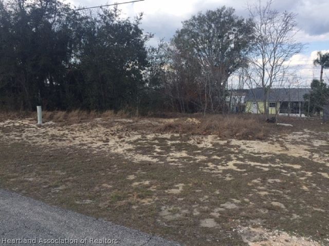 2768 W Southampton Road, Avon Park, FL 33825