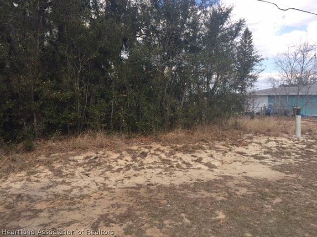 2768 W Southampton Road, Avon Park, FL 33825