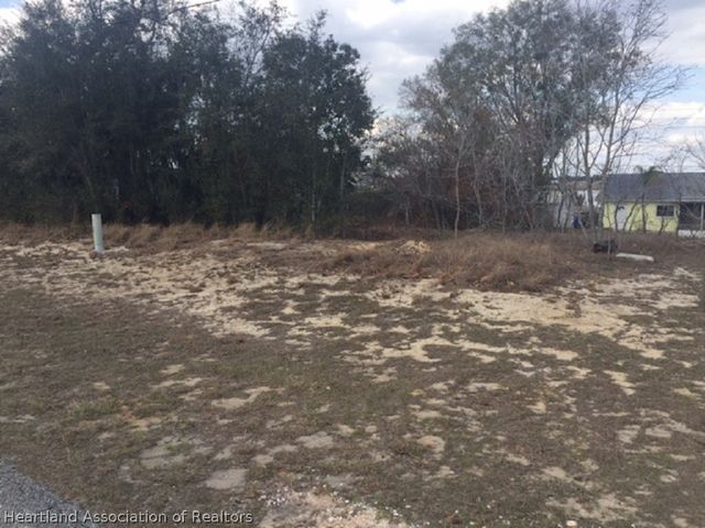 2768 W Southampton Road, Avon Park, FL 33825