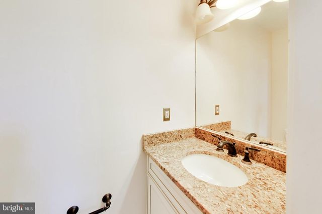 4 EARTH STAR CT, Gaithersburg, MD 20878