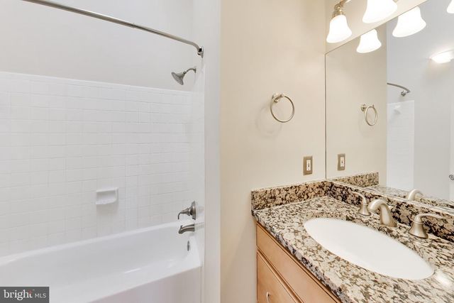 4 EARTH STAR CT, Gaithersburg, MD 20878