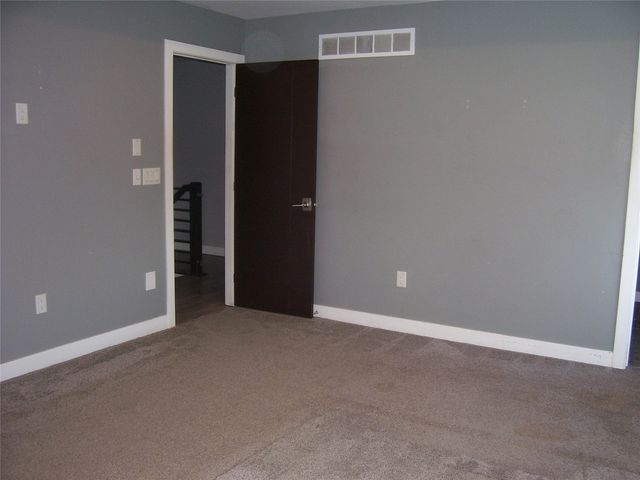 1700 Croell Avenue, Tiffin, IA 52340