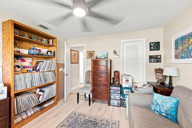8621 NW 10th Street, Plantation, FL 33322
